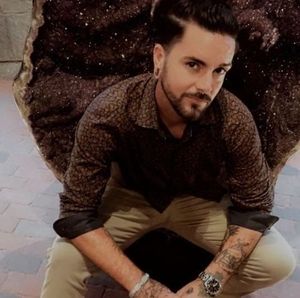 Meet your Posher, Chris